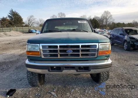 1996 Ford Bronco U100 z USA, uszkodzony, nr VIN 1FMEU15N4TLB20113